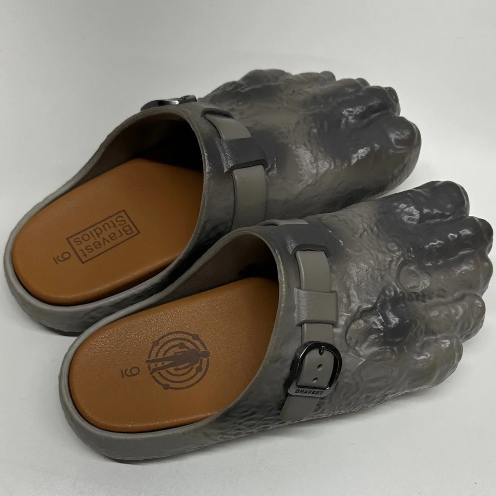 Bravest Studios x Kid Cudi Moon Clogs 15th Anniversary Man On Moon Men's Size 9